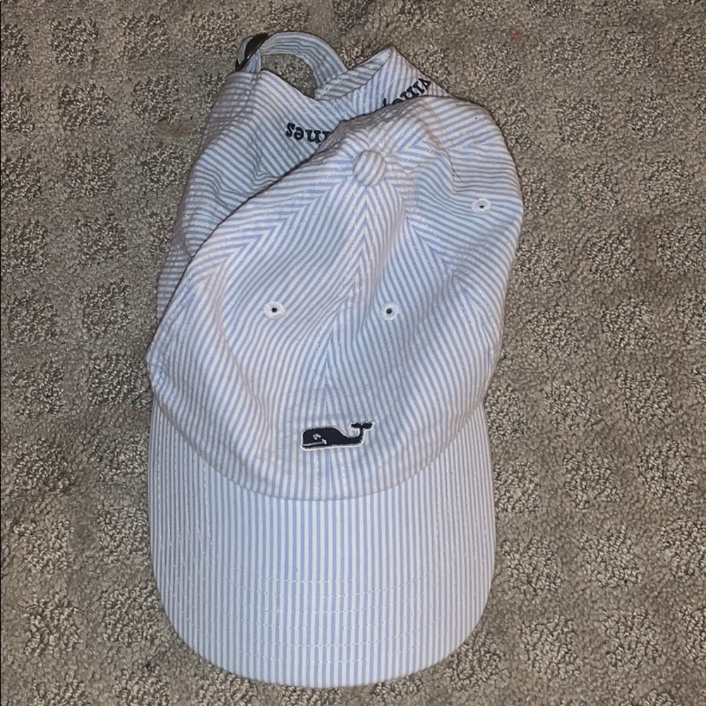 Vineyard Vines seer sucker baseball cap